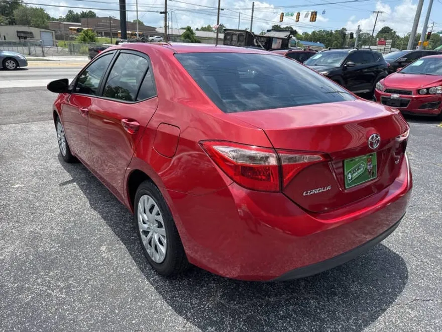 2018 Toyota Corolla XLE XSE photo 1