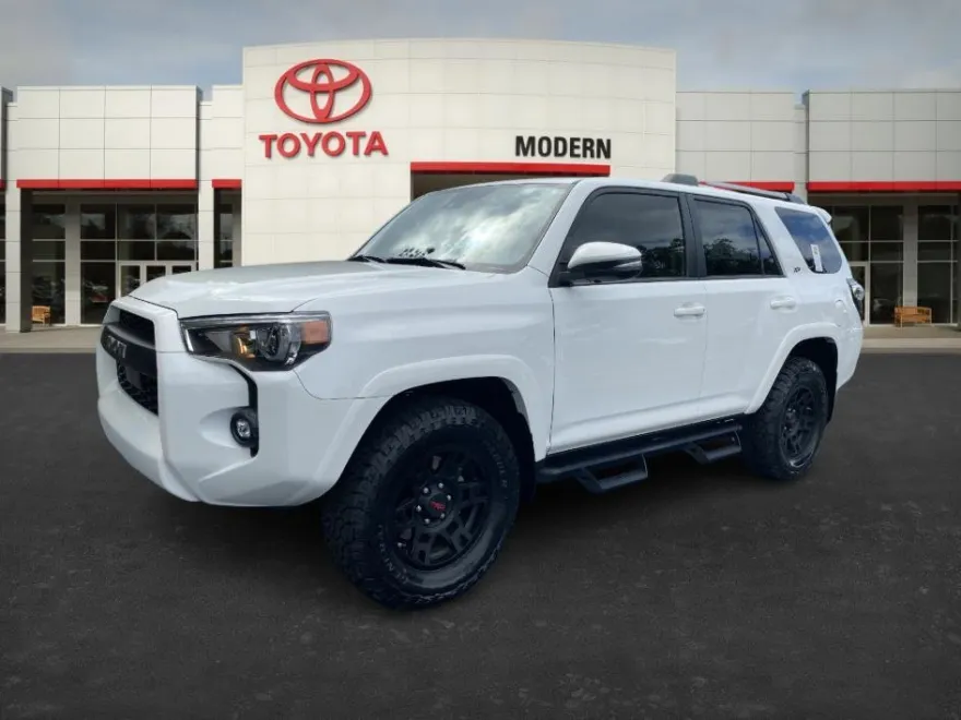 2023 Toyota 4Runner SR5 Premium photo 1