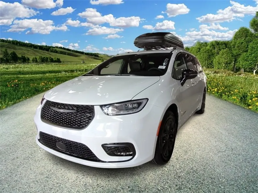 2025 Chrysler Pacifica photo 1