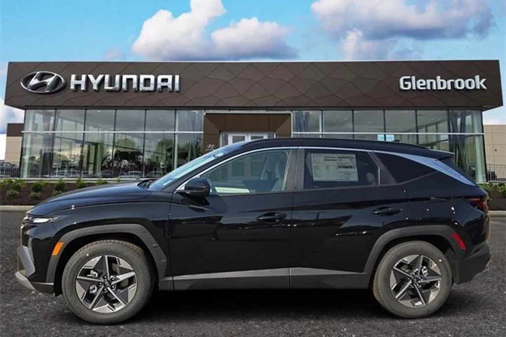 2026 Hyundai Tucson SEL photo 1