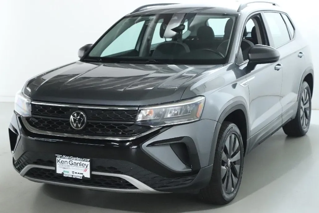 2024 Volkswagen Taos S photo 1