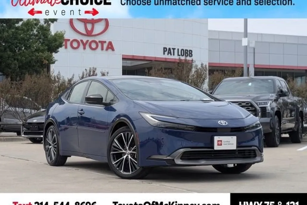2023 Toyota Prius XLE photo 1