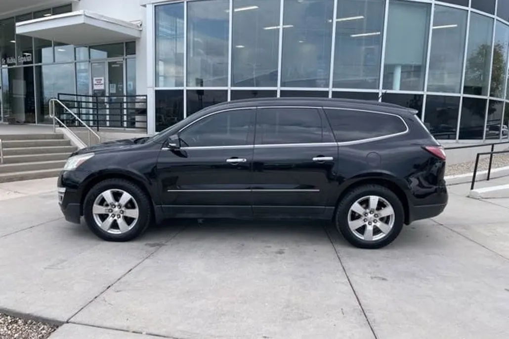2016 Chevrolet Traverse LTZ photo 1