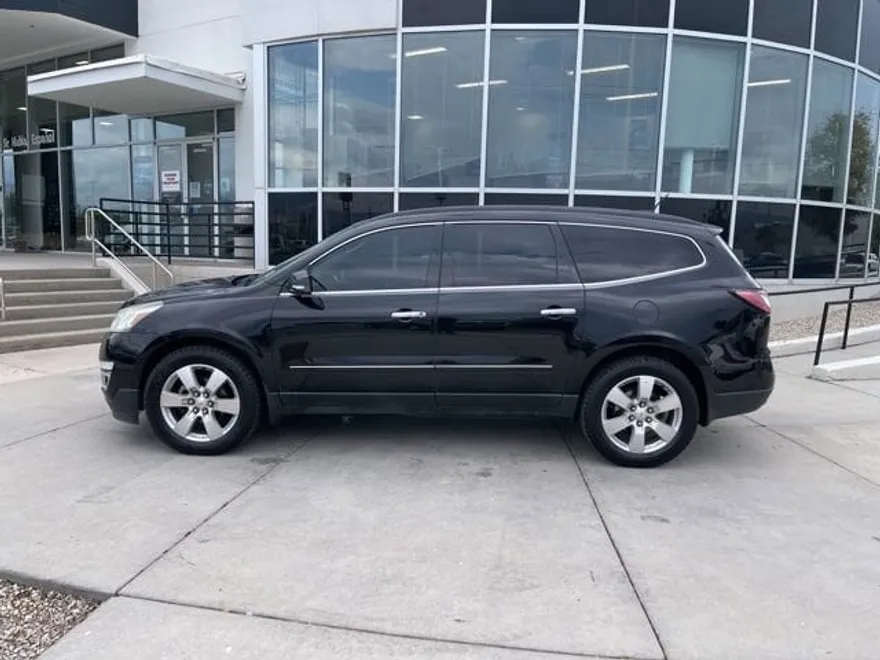 2016 Chevrolet Traverse LTZ photo 1