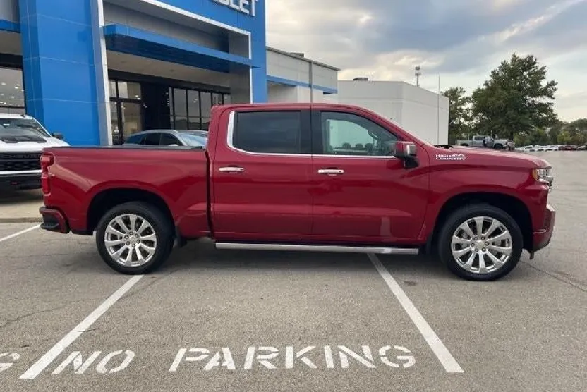 2021 Chevrolet Silverado 1500 High Country photo 1