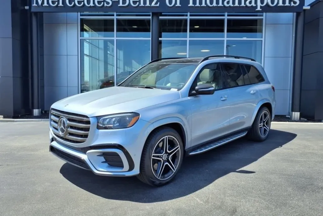 2025 Mercedes Benz GLS 450 4MATIC photo 1