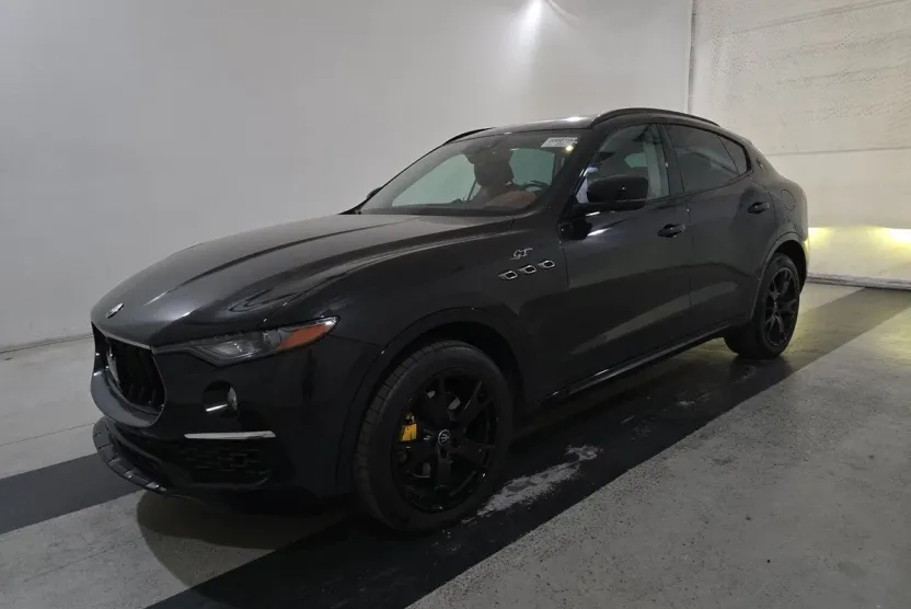 2022 Maserati Levante GT photo 1