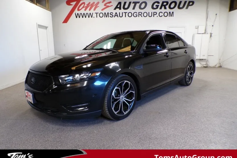 2013 Ford Taurus SHO photo 1