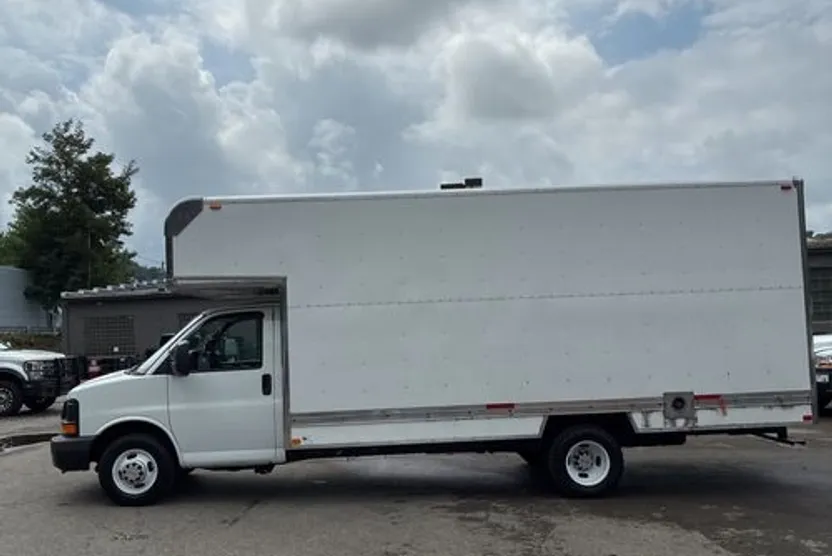 2018 Gmc Savana Cargo 2500 photo 1