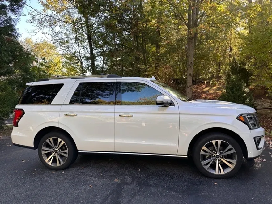 2020 Ford Expedition Limited photo 1