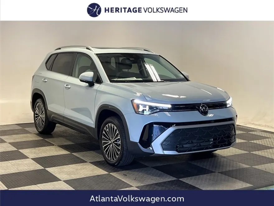 2025 Volkswagen Taos SE photo 1