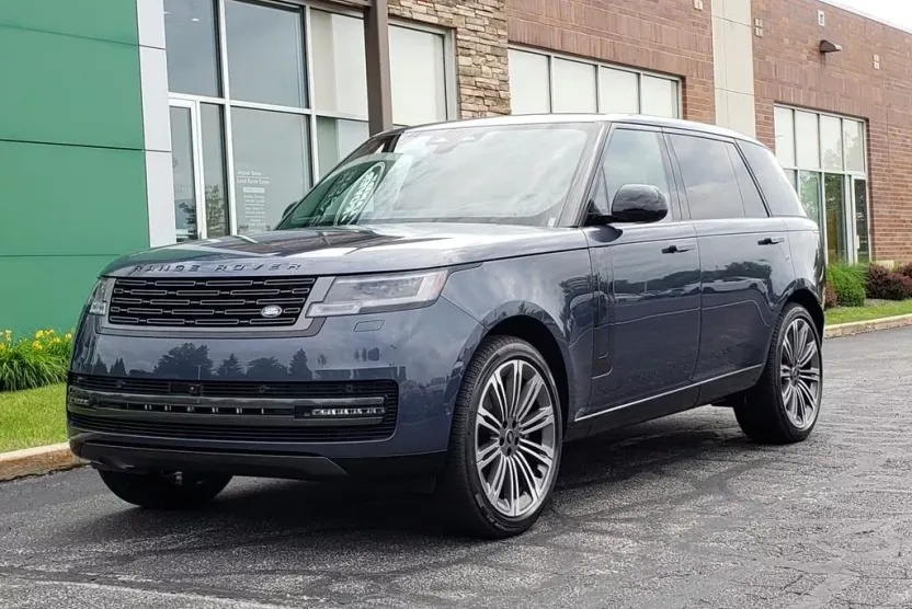 2025 Land Rover Range Rover SE photo 1