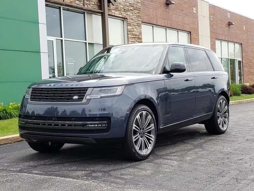 2025 Land Rover Range Rover SE photo 1