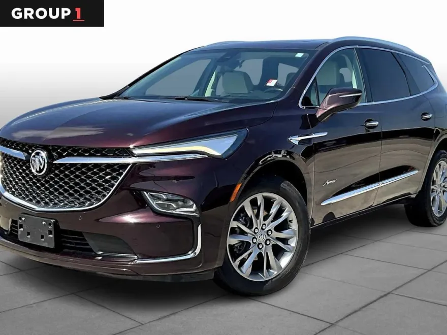 2023 Buick Enclave Avenir photo 1