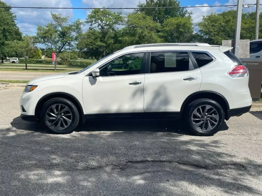 2016 Nissan Rogue SL photo 1