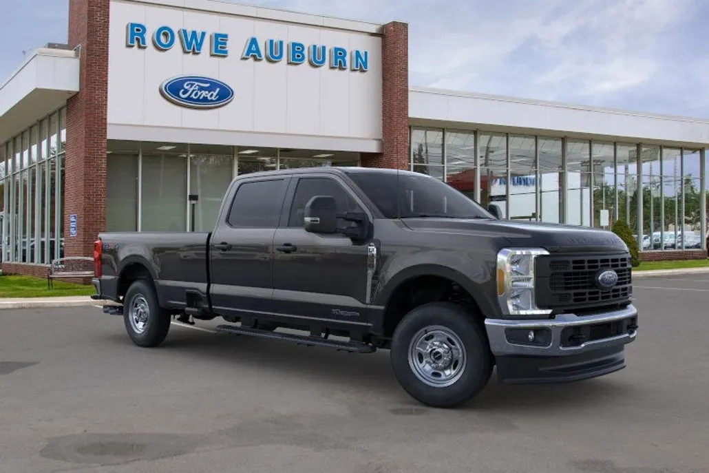 2025 Ford F-350 XL photo 1