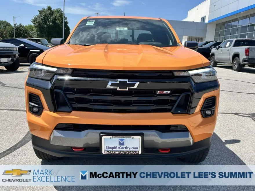2025 Chevrolet Colorado Z71 photo 1