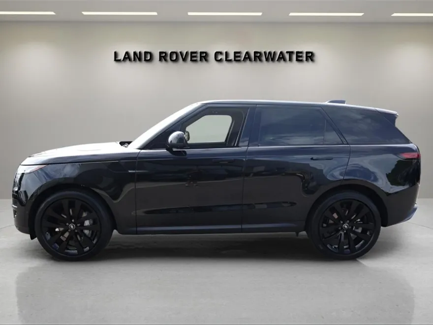 2026 Land Rover Range Rover Evoque Dynamic SE photo 1