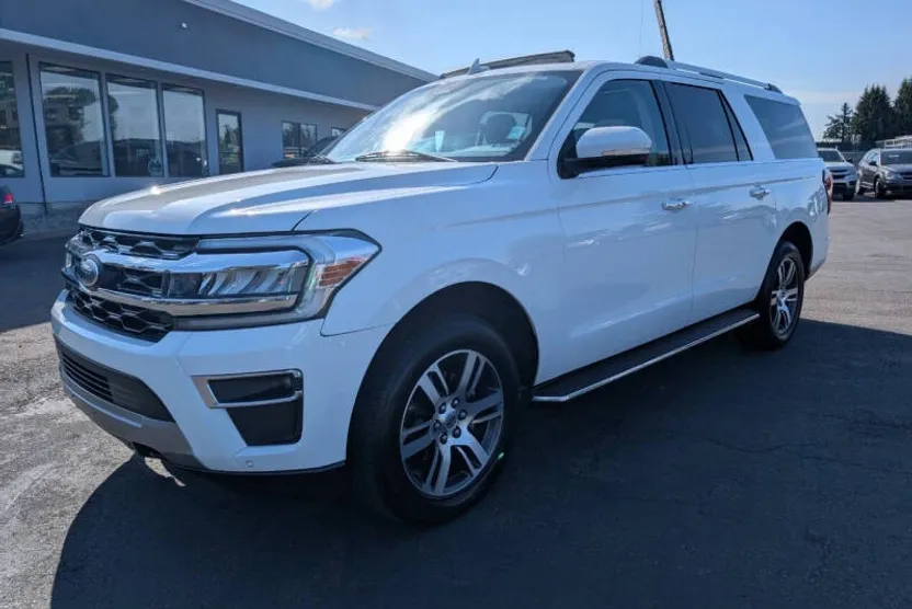 2023 Ford Expedition MAX Limited photo 1