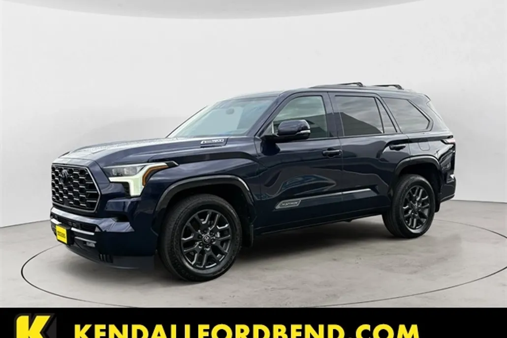 2025 Toyota Sequoia Platinum photo 1