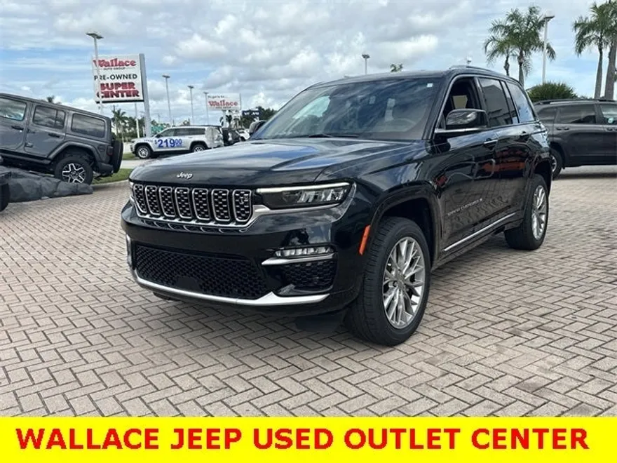 2023 Jeep Grand Cherokee Summit photo 1