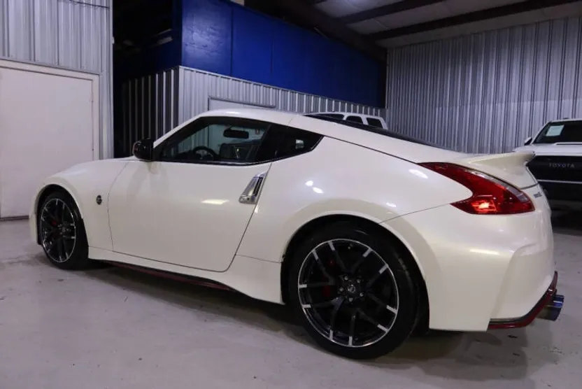 2016 Nissan 370Z Nismo photo 1