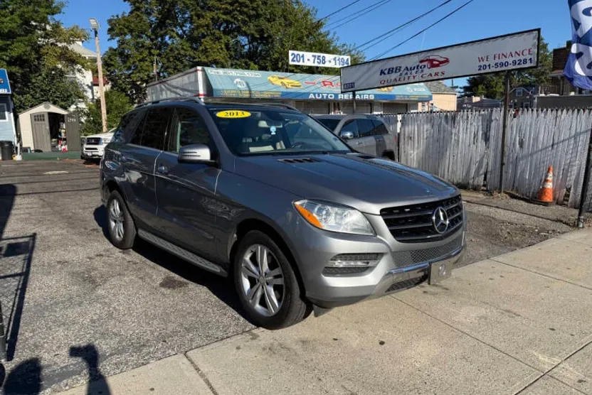 2013 Mercedes Benz ML 350 BlueTEC 4MATIC photo 1