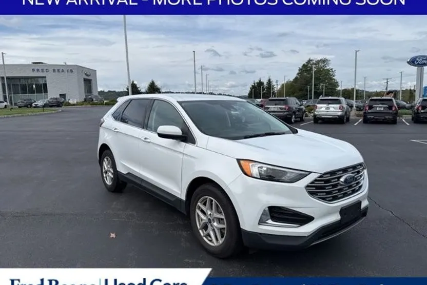 2022 Ford Edge SEL photo 1