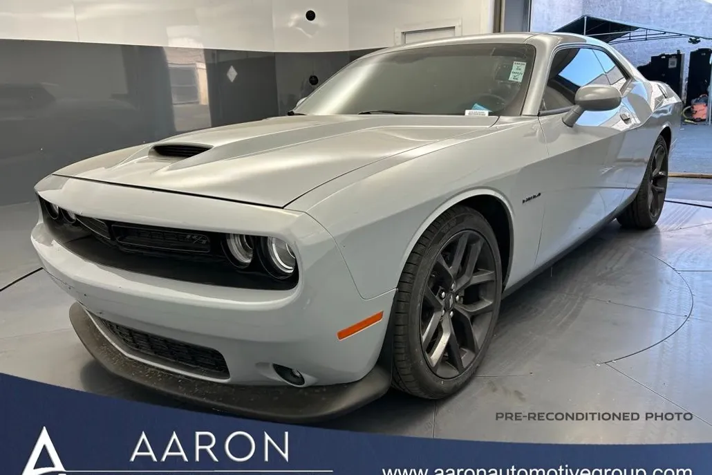 2021 Dodge Challenger R/T photo 1