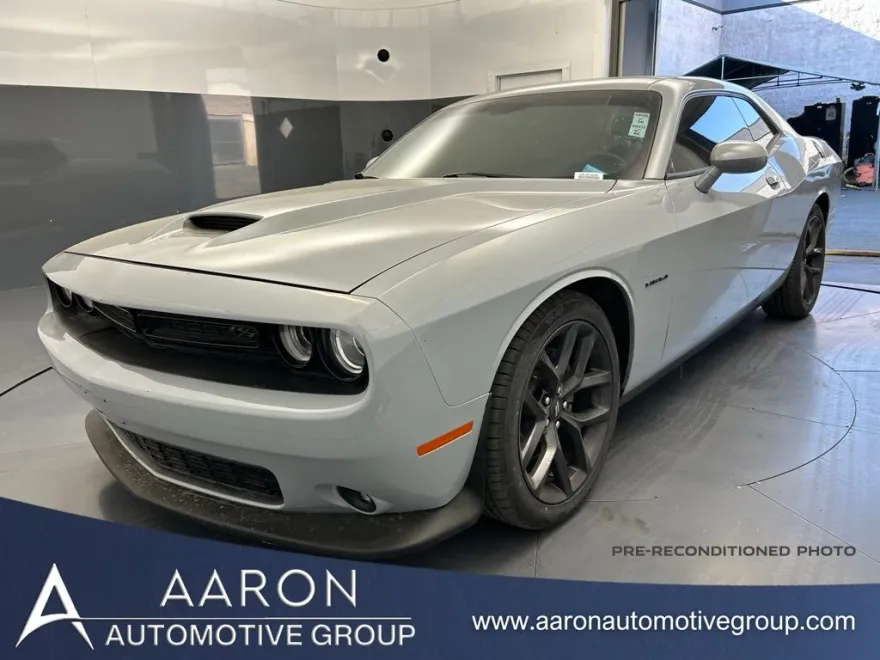 2021 Dodge Challenger R/T photo 1