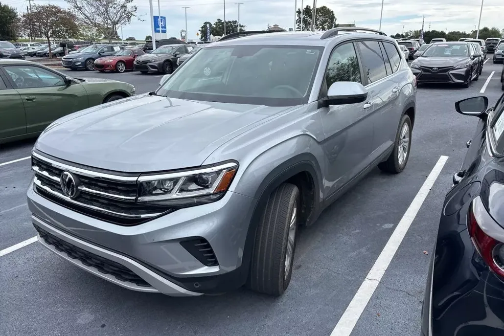 2022 Volkswagen Atlas V6 SE Technology photo 1