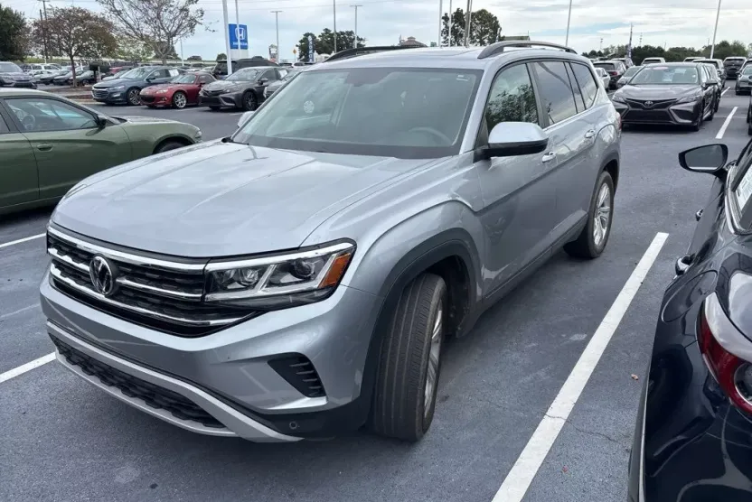 2022 Volkswagen Atlas V6 SE Technology photo 1