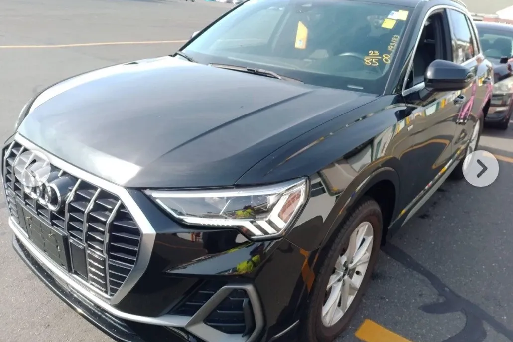 2023 Audi Q3 45 TFSI S line Premium photo 1