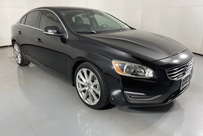 2017 Volvo S60 Inscription T5 photo 1