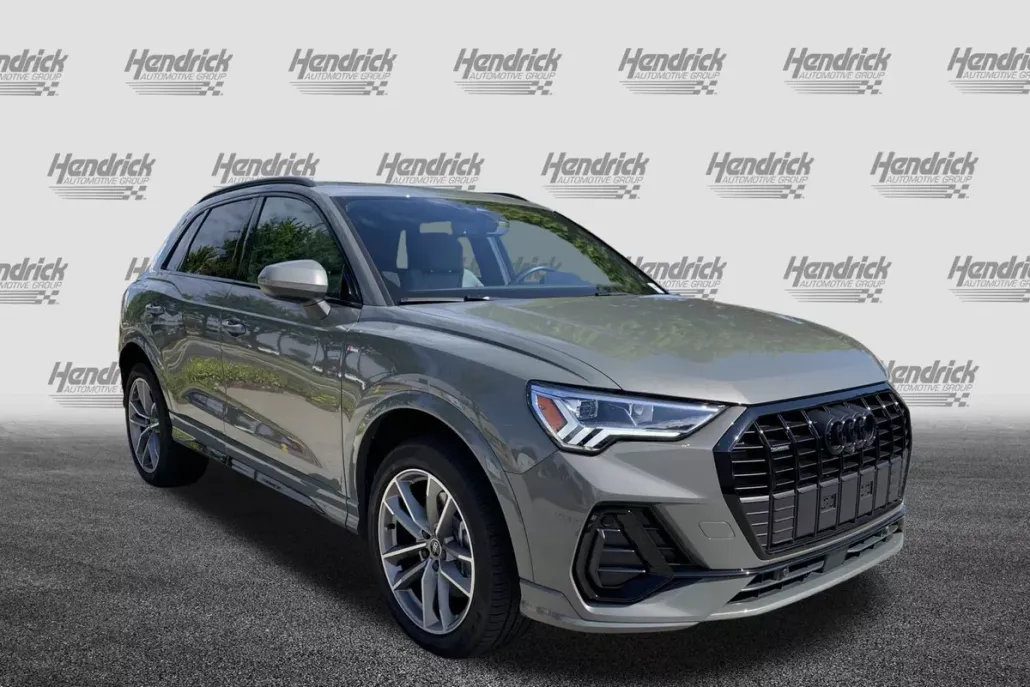 2024 Audi Q3 S line Premium Plus photo 1
