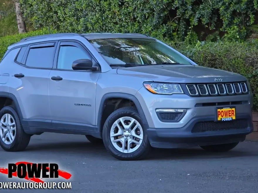 2018 Jeep Compass Sport photo 1