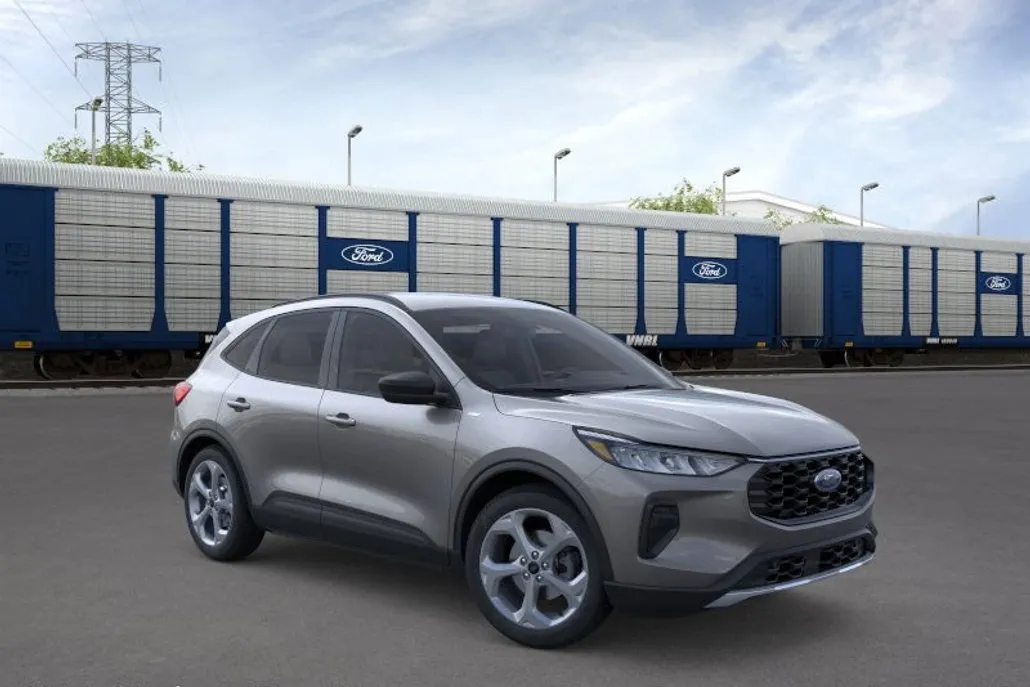 2025 Ford Escape ST-Line photo 1