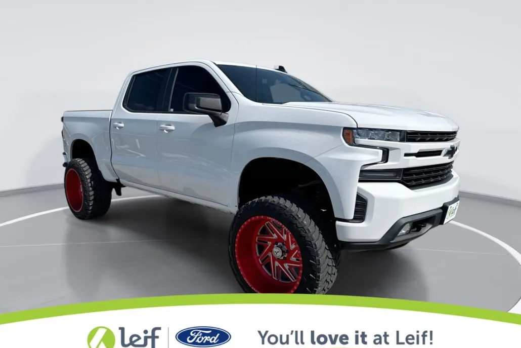 2023 Chevrolet Silverado 1500 LT photo 1