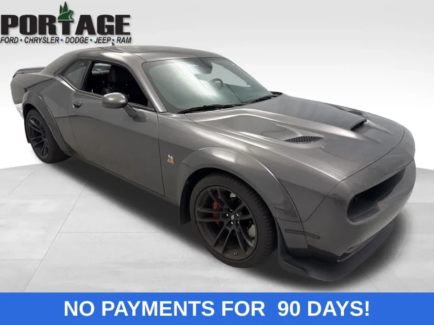 2022 Dodge Challenger R/T Scat Pack Widebody photo 1