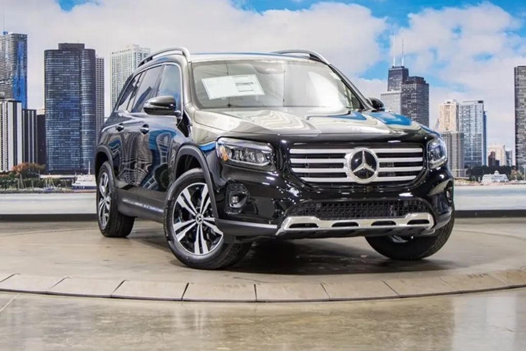 2025 Mercedes Benz GLB 250 4MATIC photo 1