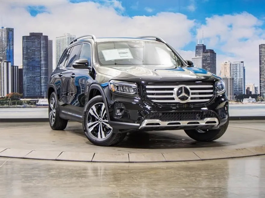 2025 Mercedes Benz GLB 250 4MATIC photo 1