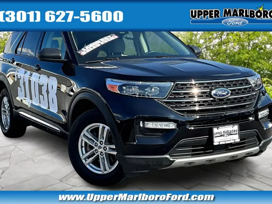 2023 Ford Explorer XLT photo 1