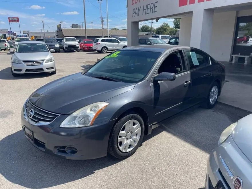 2012 Nissan Altima 2.5 S photo 1