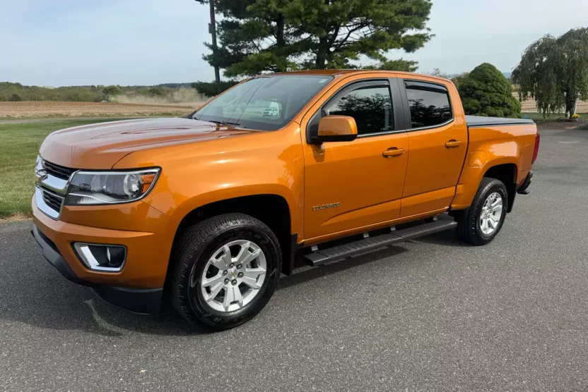 2017 Chevrolet Colorado LT photo 1
