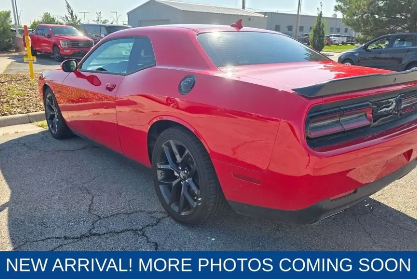 2023 Dodge Challenger R/T photo 1