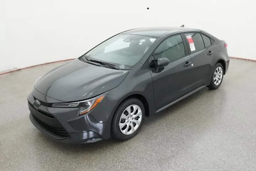 2025 Toyota Corolla LE photo 1