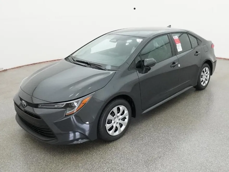 2025 Toyota Corolla LE photo 1