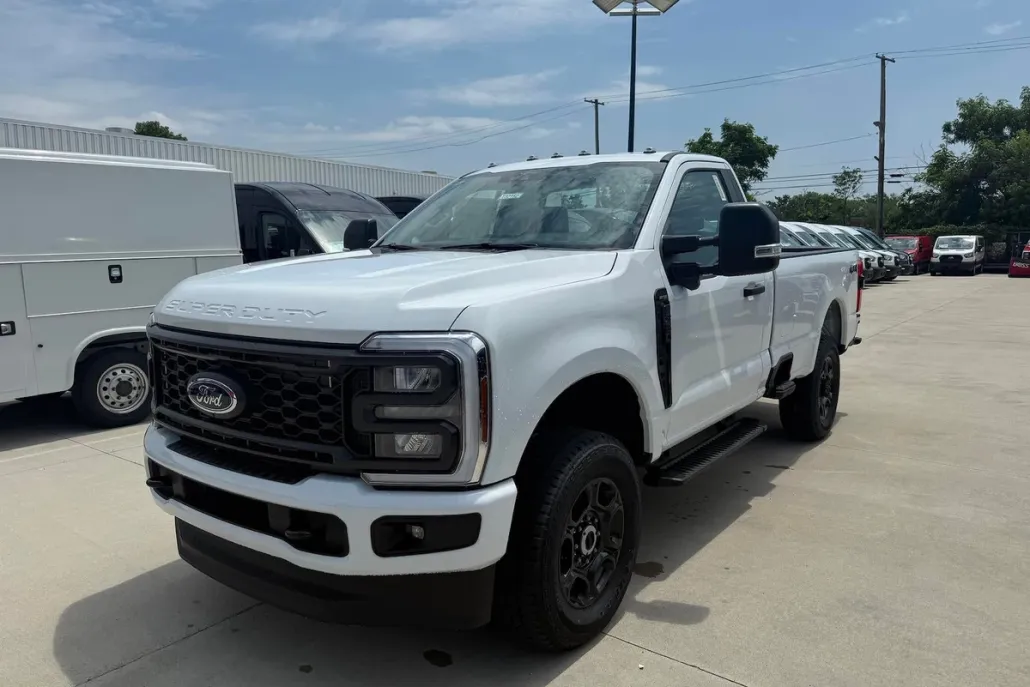 2025 Ford F-350 XL photo 1