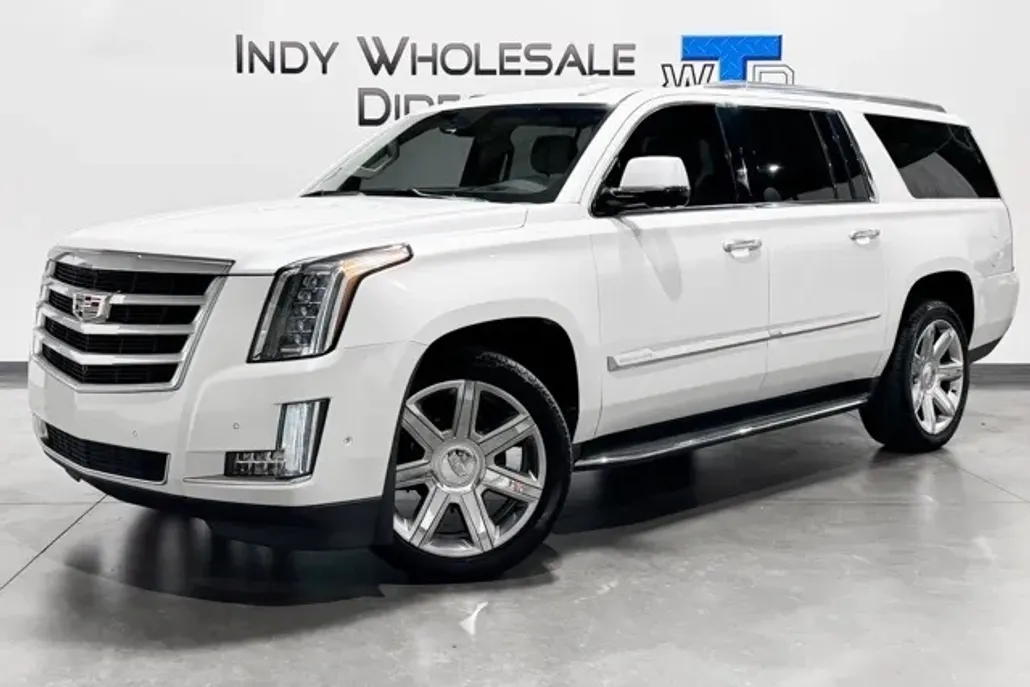 2018 Cadillac Escalade ESV Luxury photo 1