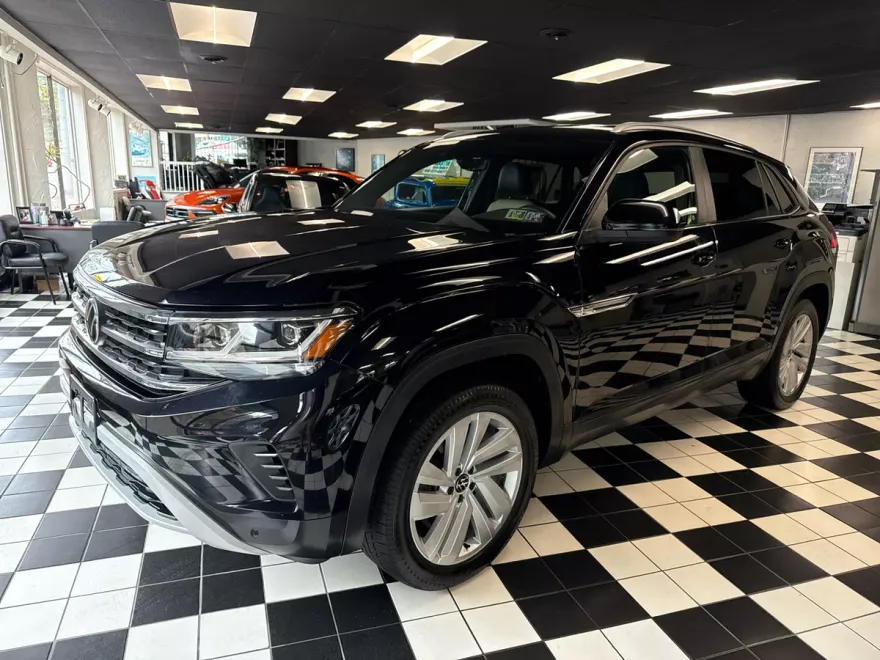 2021 Volkswagen Atlas Cross Sport SE photo 1